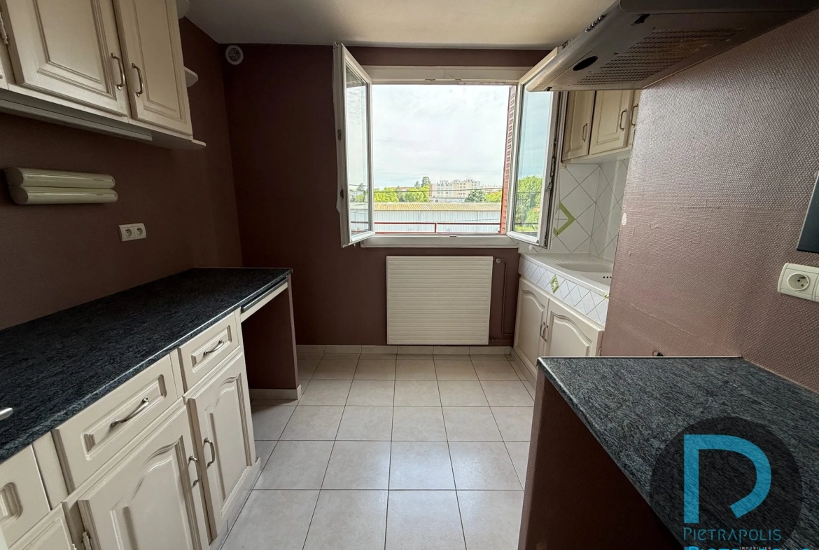Bel appartement T3 lumineux avec balcon à Villefranche-sur-Saône 