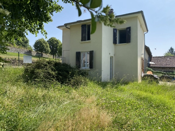 Maison en pierre rénovée avec jardin et terrasse sud à Saint-Julien-le-Petit
