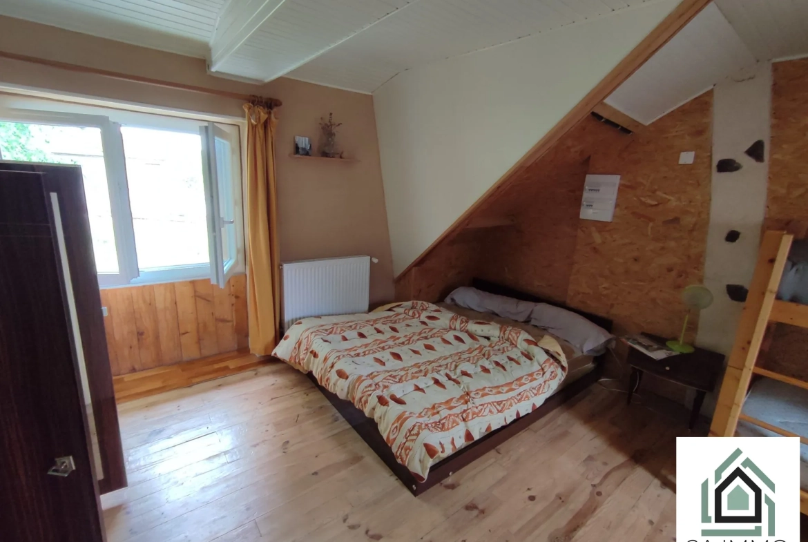 Maison de 80 m² à Saint-Ours-les-Roches, proche de la Sioule 