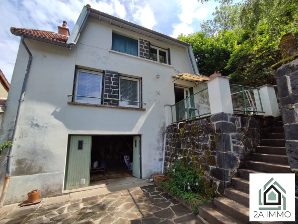 Maison de 80 m² à Saint-Ours-les-Roches, proche de la Sioule