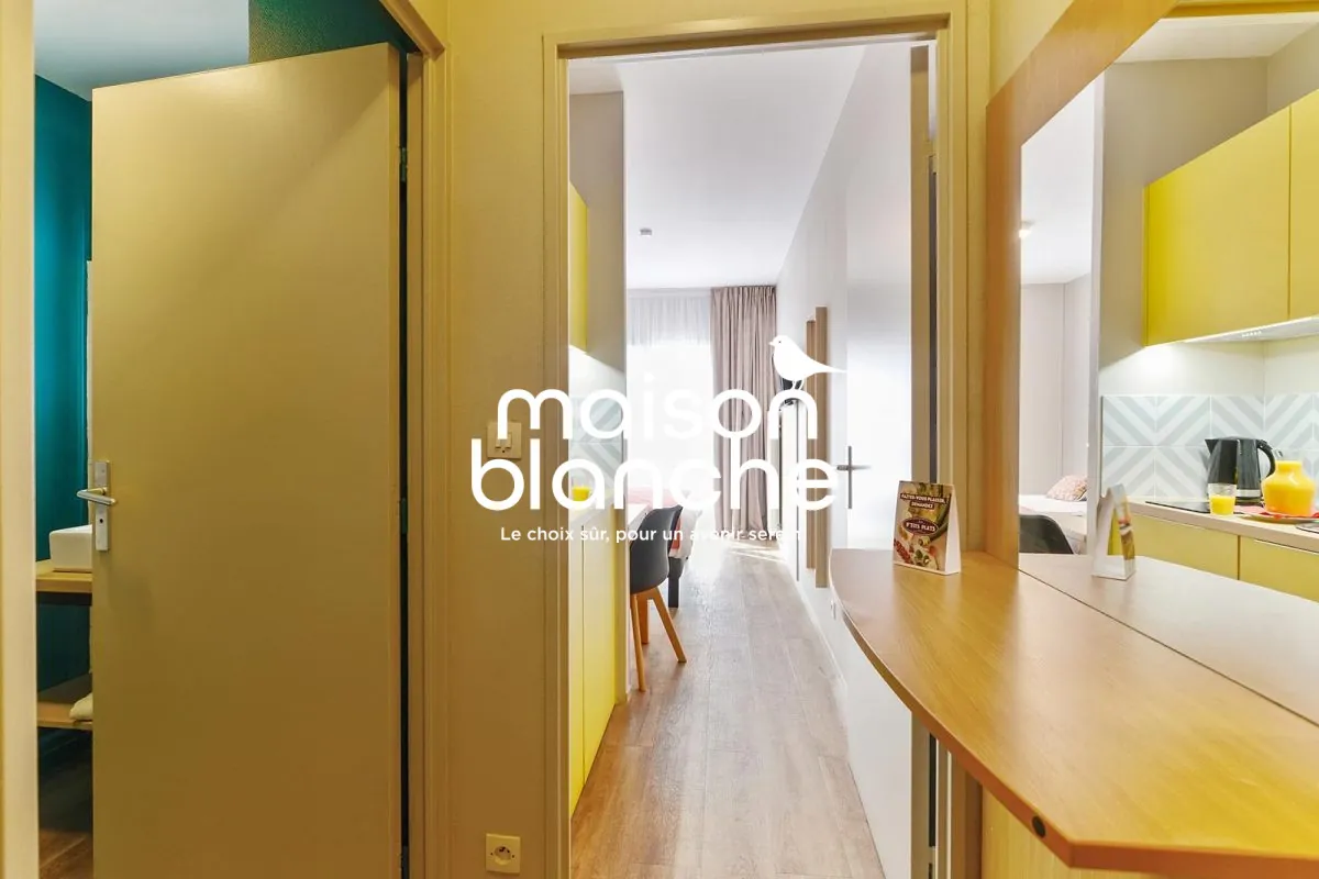 Investissement LMNP à Blois : Studio sous bail commercial avec rendement sécurisé 
