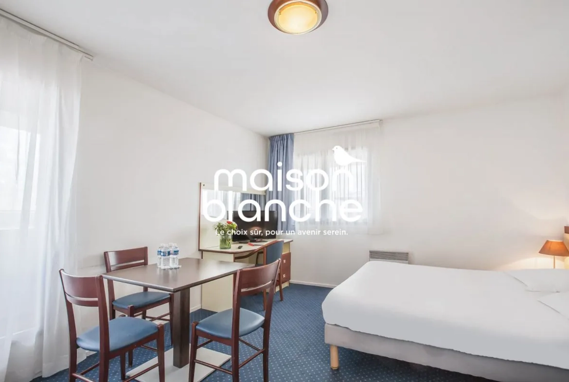 Investissement LMNP à Blois : Studio sous bail commercial avec rendement sécurisé 