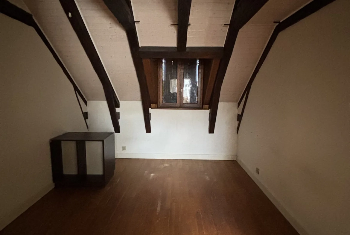 Maison de ville à vendre avec garage à Argentat-sur-Dordogne 