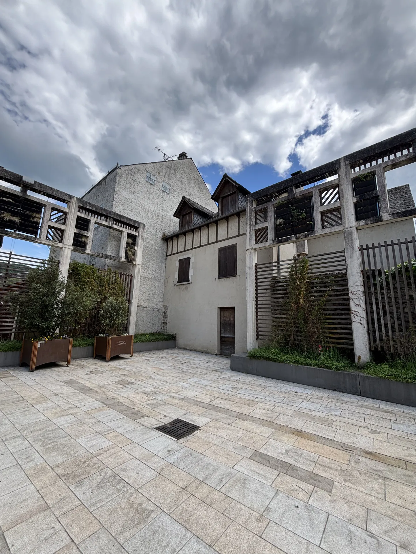 Maison de ville à vendre avec garage à Argentat-sur-Dordogne 