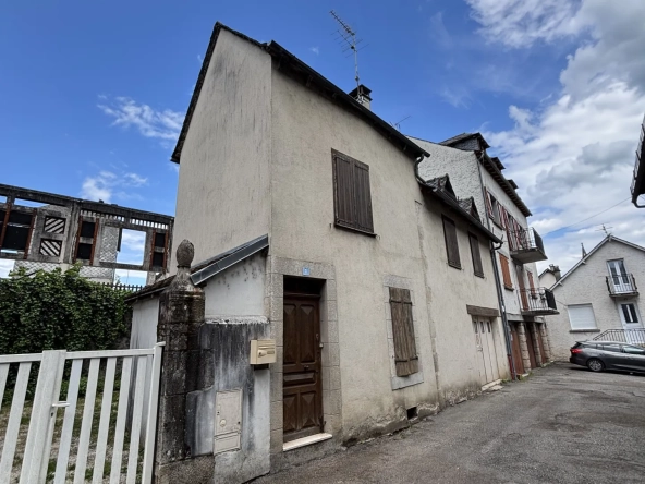 Maison de ville à vendre avec garage à Argentat-sur-Dordogne