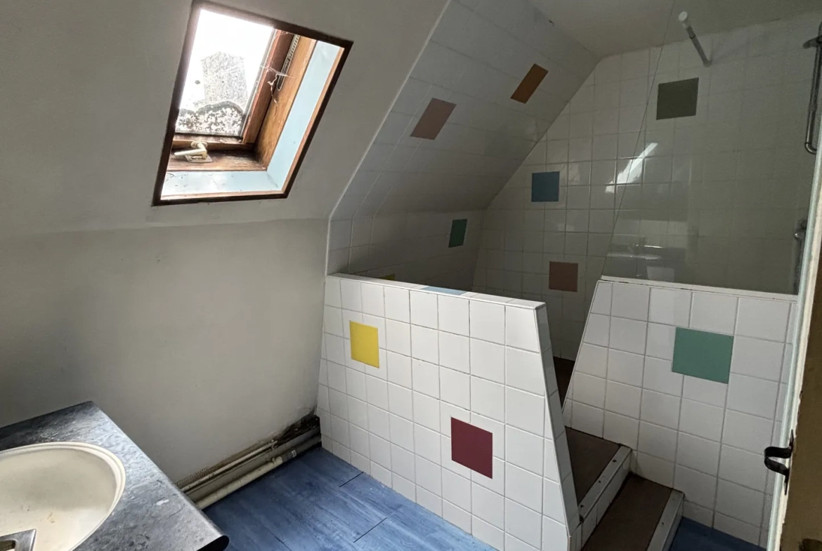 Maison de ville à vendre avec garage à Argentat-sur-Dordogne 
