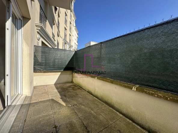 Studio de 36 m² avec terrasse à Poissy Quartier de Noailles