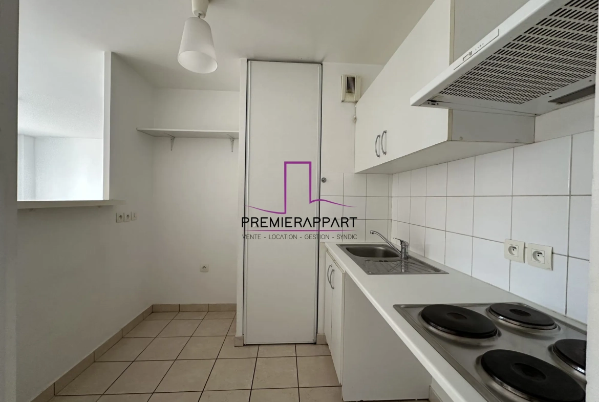 Studio de 36 m² avec terrasse à Poissy Quartier de Noailles 