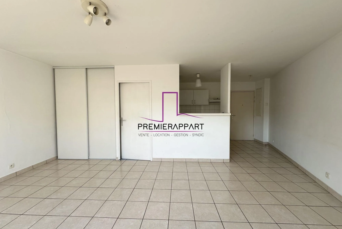 Studio de 36 m² avec terrasse à Poissy Quartier de Noailles 