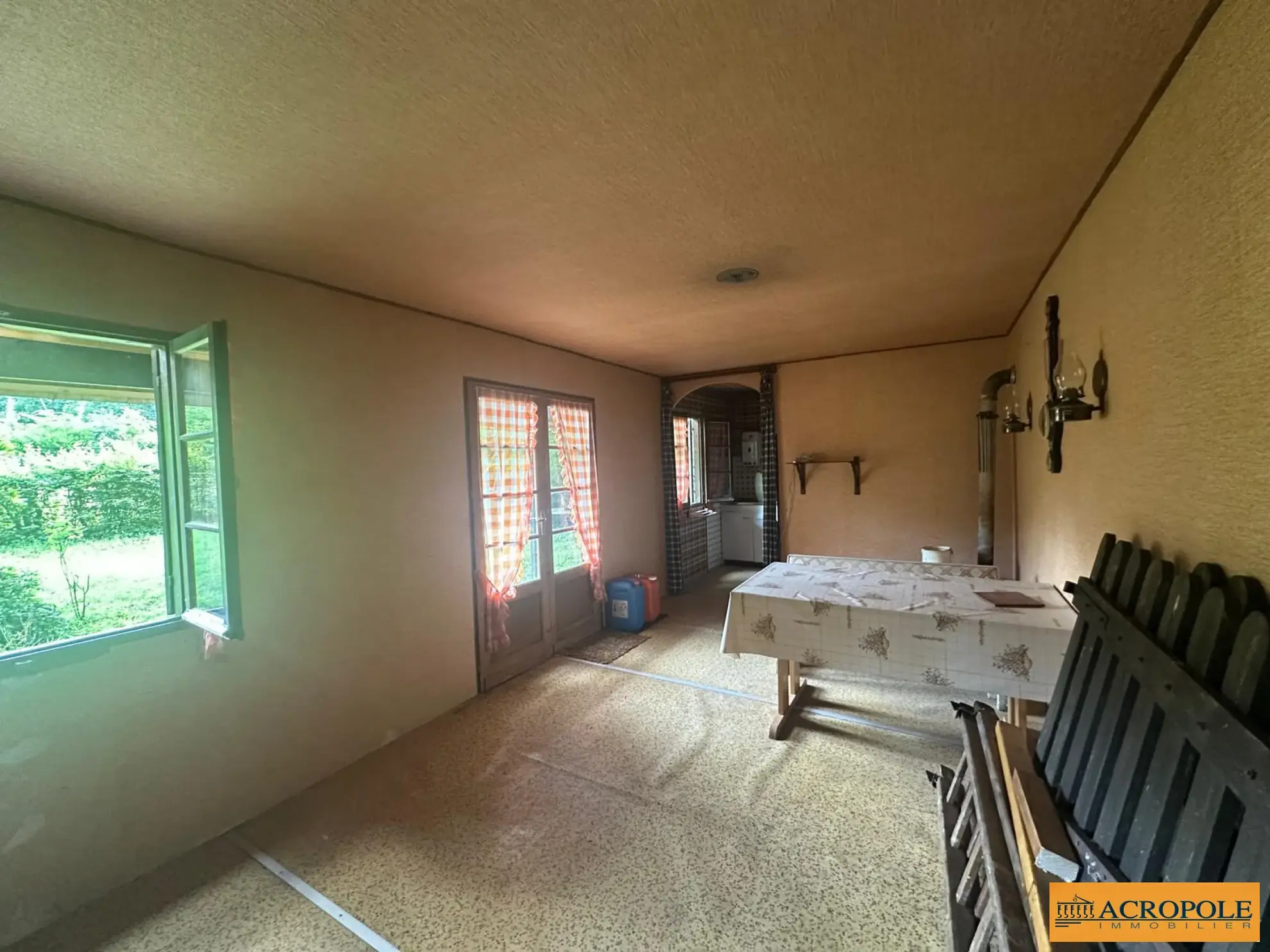 Chalet à vendre à Pierrefitte-ès-Bois sur terrain de 3516 m² 