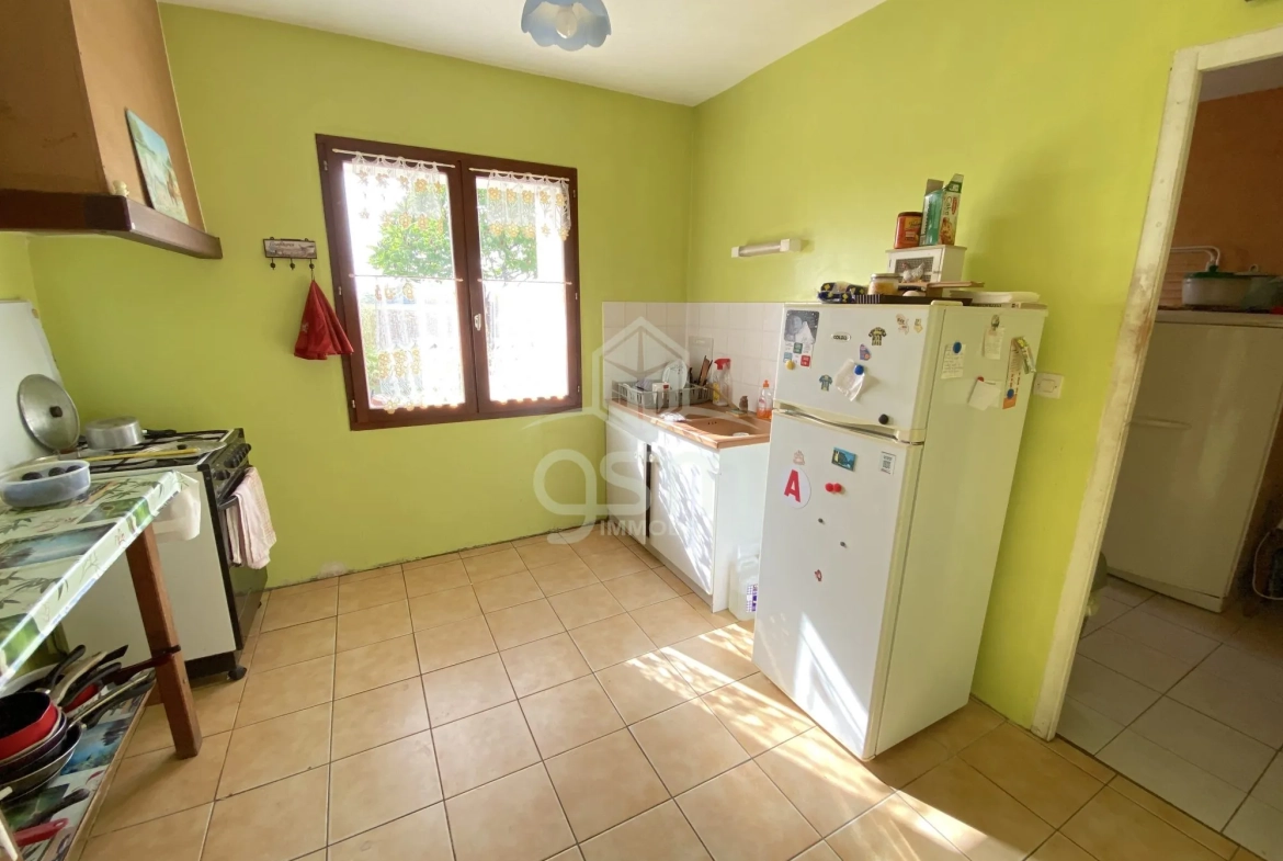 Achat corps de ferme avec dépendances à Pouzay, 2600 m² de terrain 