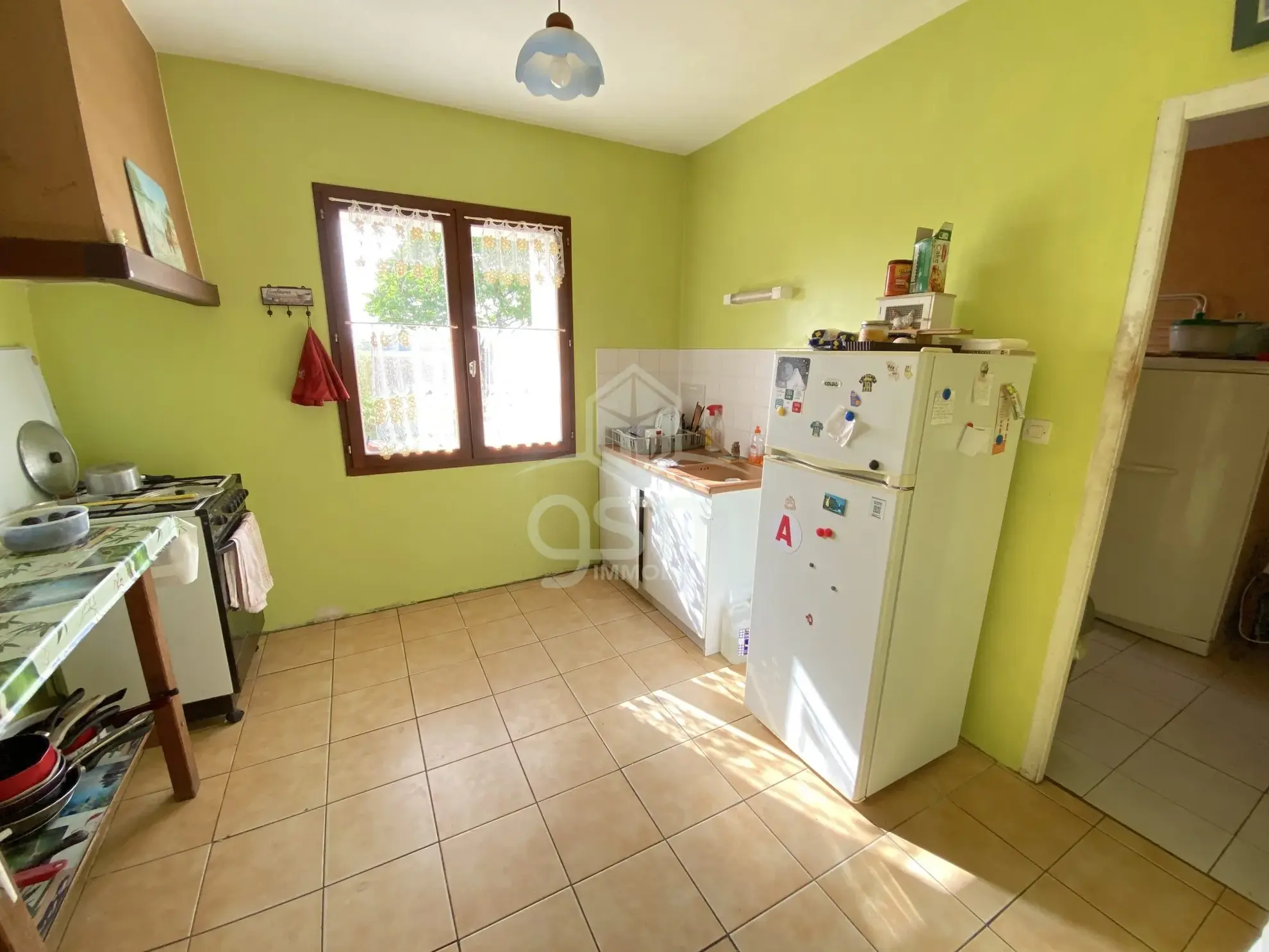 Achat corps de ferme avec dépendances à Pouzay, 2600 m² de terrain 