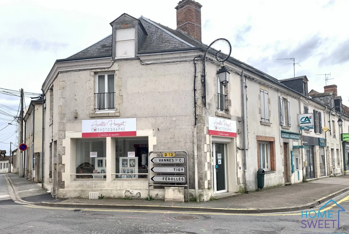 Immeuble de rapport à Sandillon avec local commercial et appartement loué 