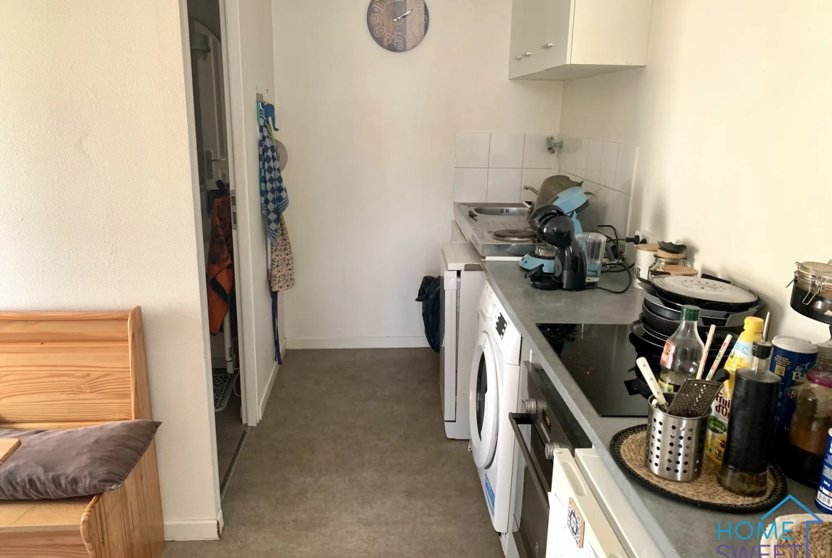 Immeuble de rapport à Sandillon avec local commercial et appartement loué 