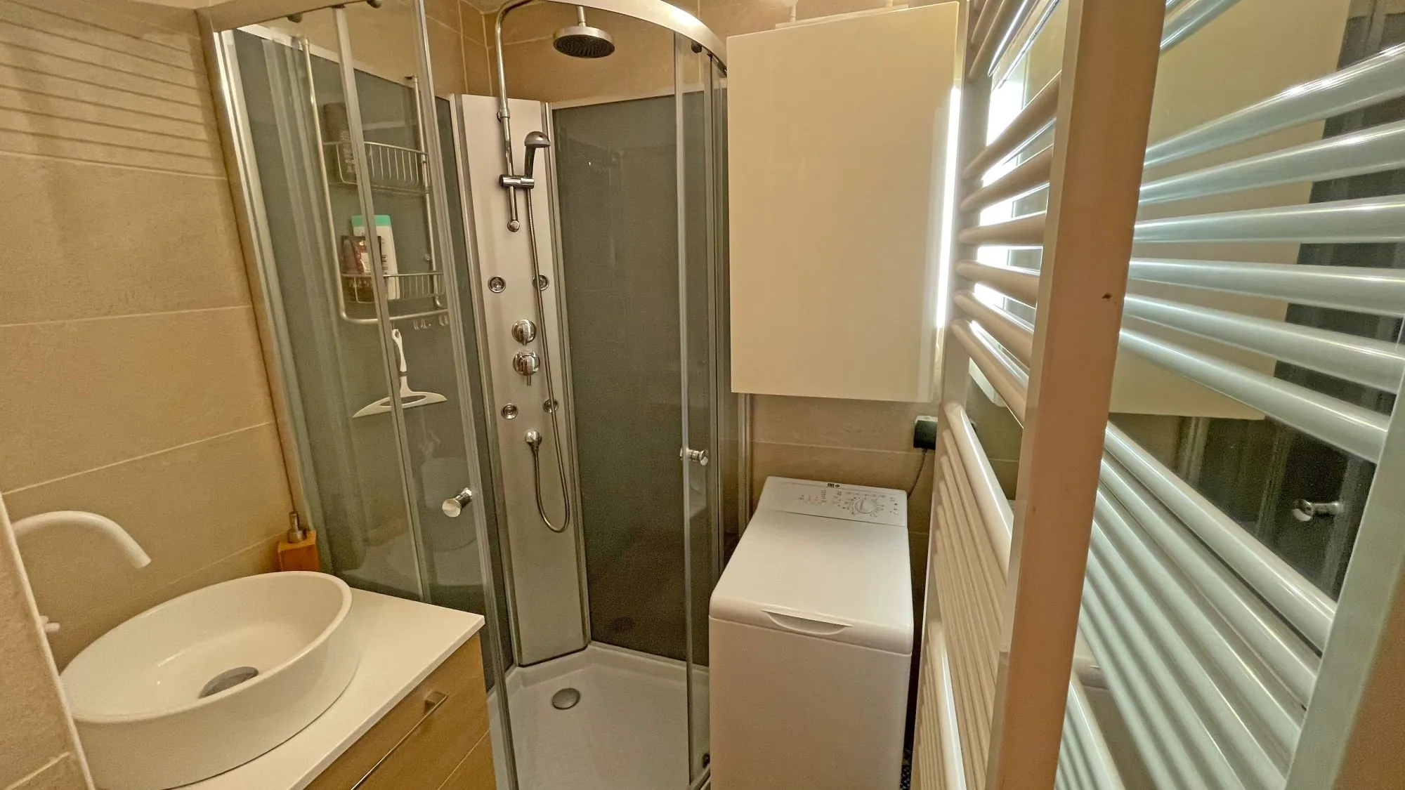 Appartement 2 pièces à vendre à Morillon, proximité du centre, avec jardin et cave 