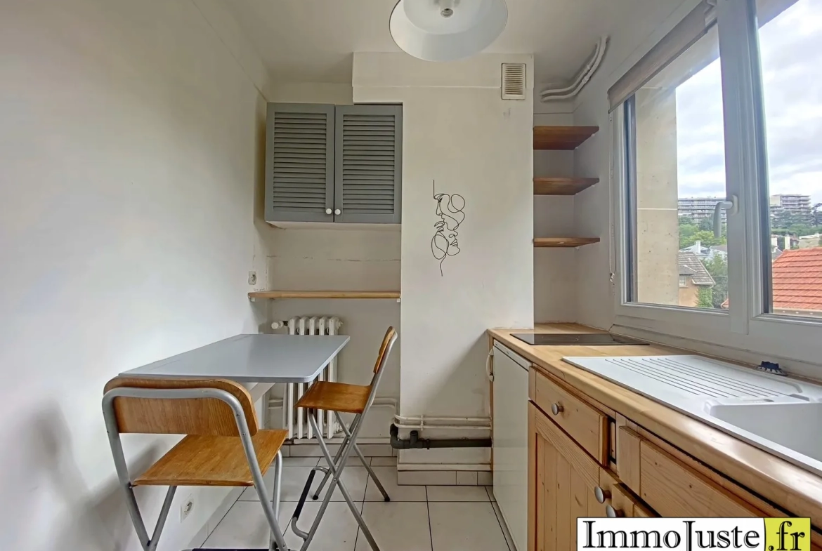 Studio de 22,46 m² avec balcon à Saint-Cloud proche commodités 