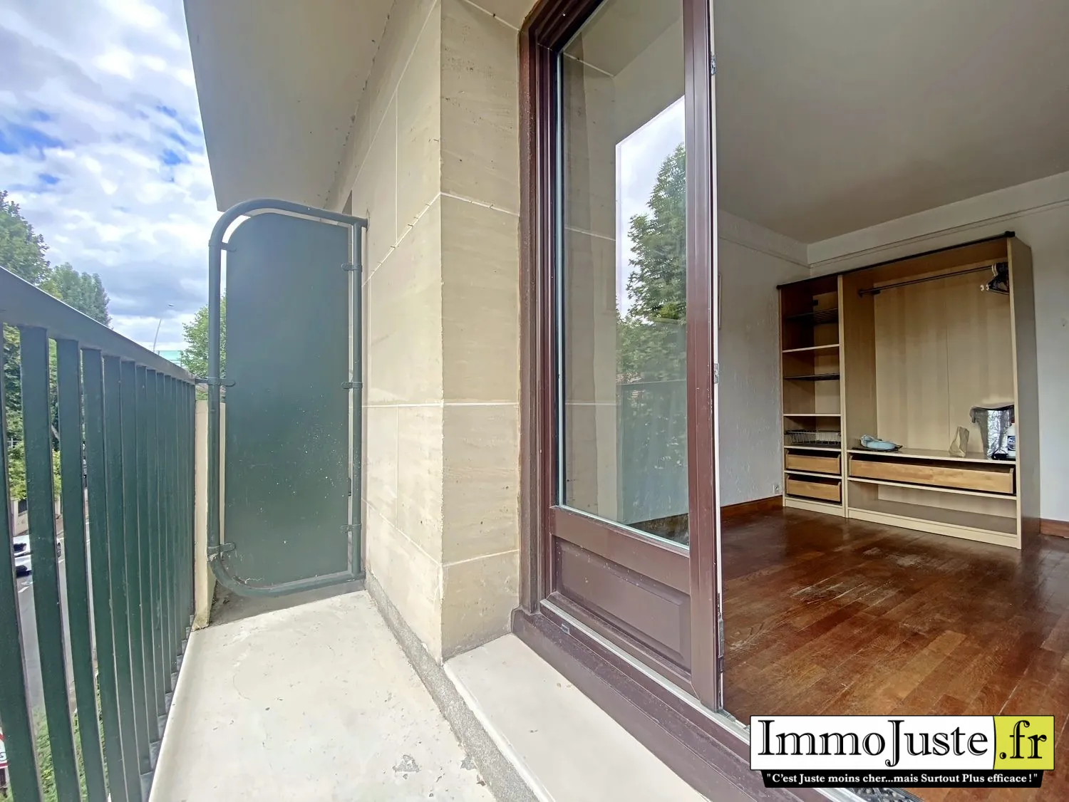 Studio de 22,46 m² avec balcon à Saint-Cloud proche commodités 