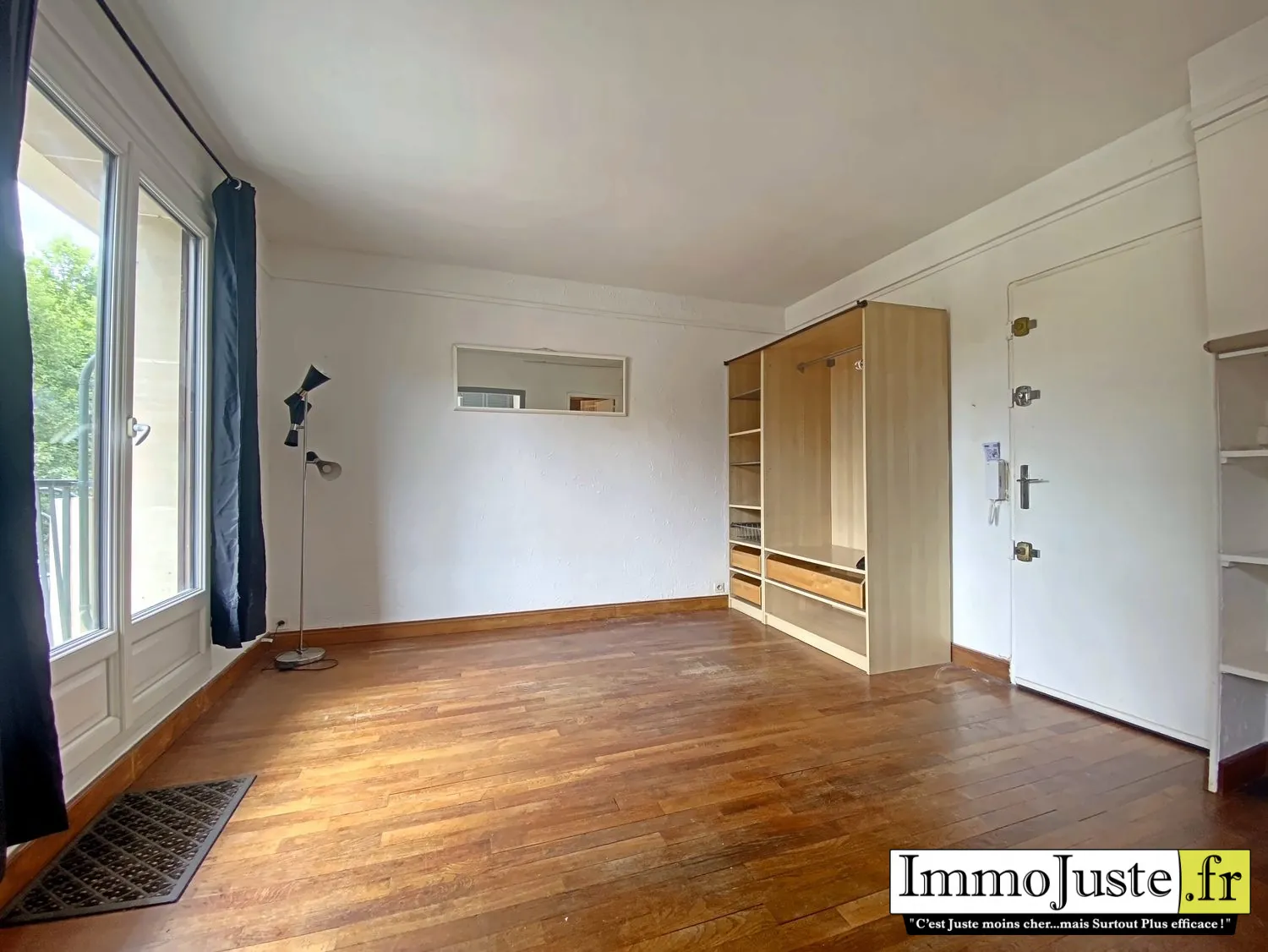 Studio de 22,46 m² avec balcon à Saint-Cloud proche commodités 