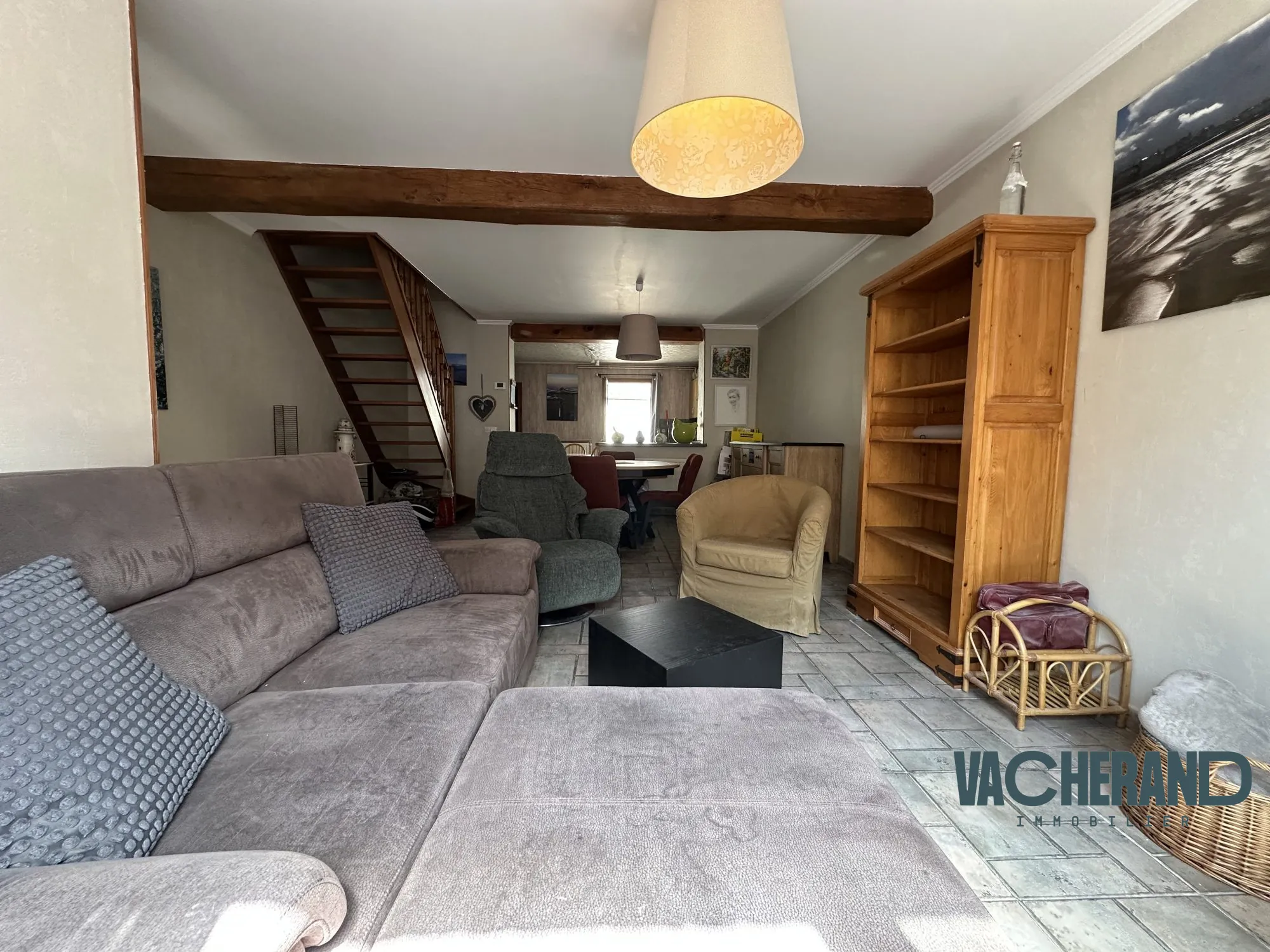 Maison à vendre à Halluin de 81 m² avec cour et 2 chambres, proche commodités 