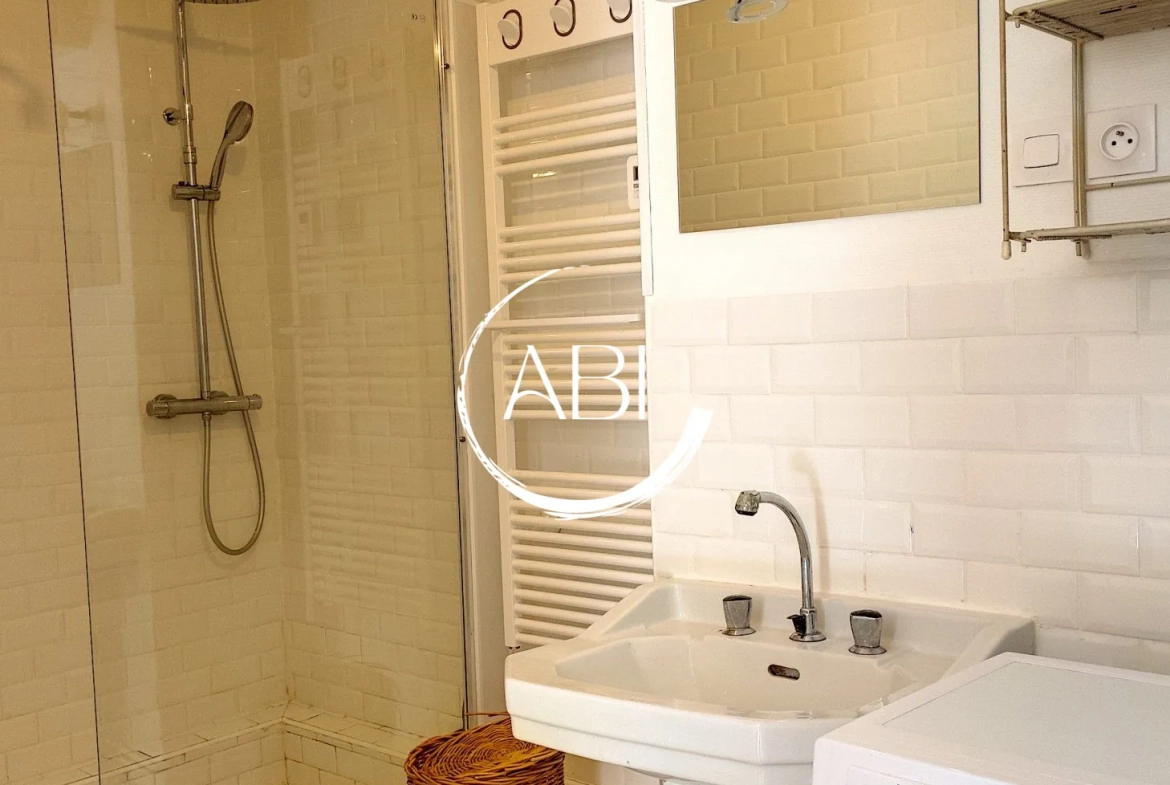 Appartement à vendre à Bagnoles de l'Orne avec jardin privé et stationnement 