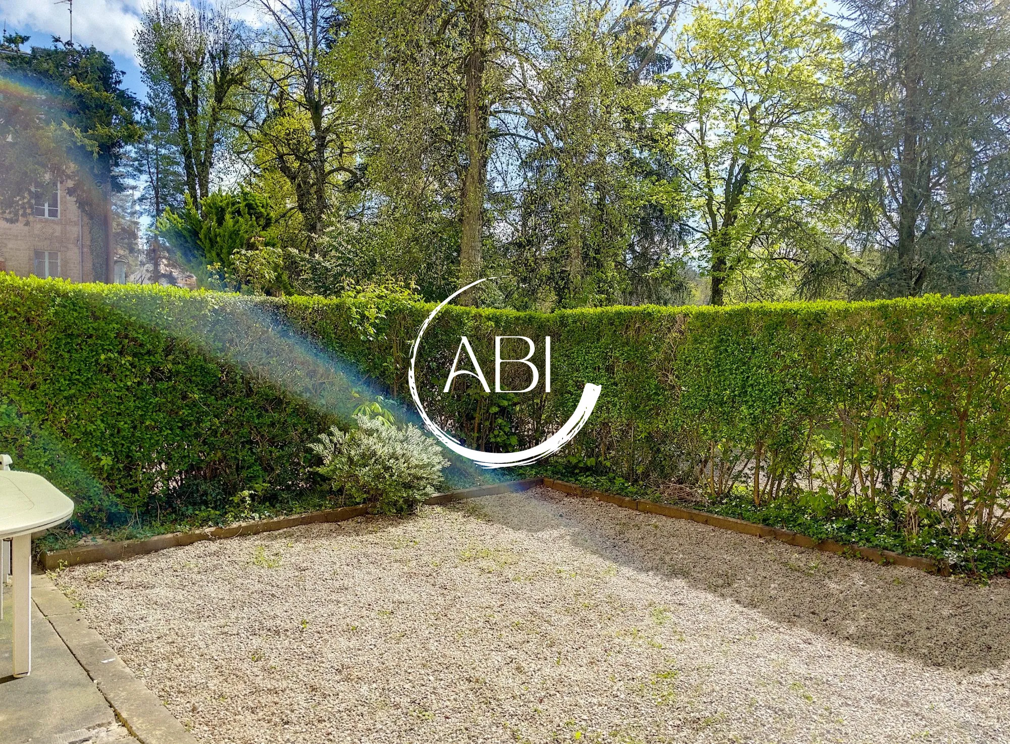 Appartement à vendre à Bagnoles de l'Orne avec jardin privé et stationnement 