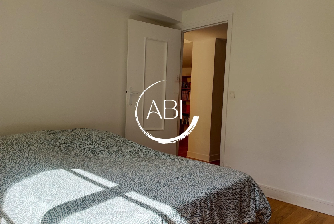 Appartement à vendre à Bagnoles de l'Orne avec jardin privé et stationnement 