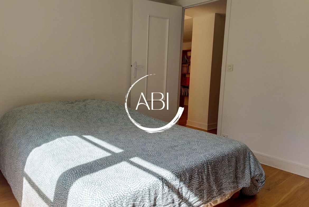 Appartement à vendre à Bagnoles de l'Orne avec jardin privé et stationnement 