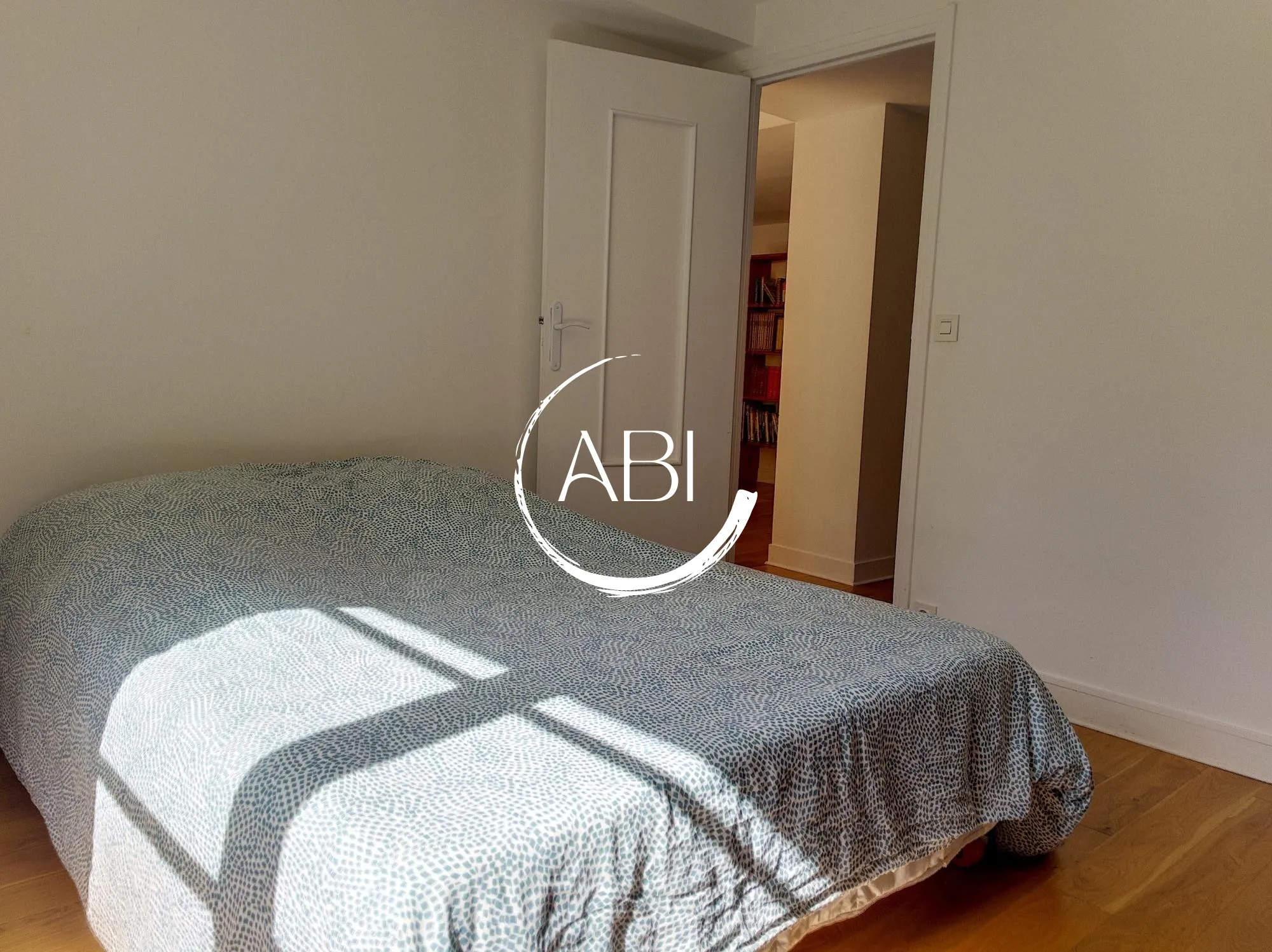 Appartement à vendre à Bagnoles de l'Orne avec jardin privé et stationnement 