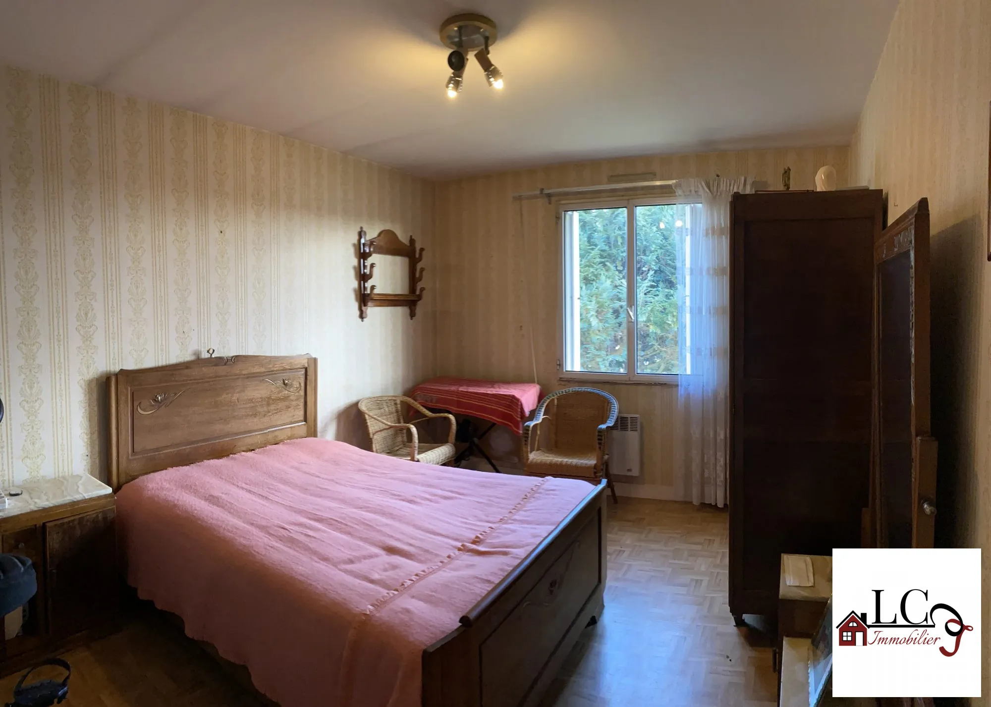 Maison à vendre à Urzy avec studio, garage et studio indépendant - 94 m² habitables 