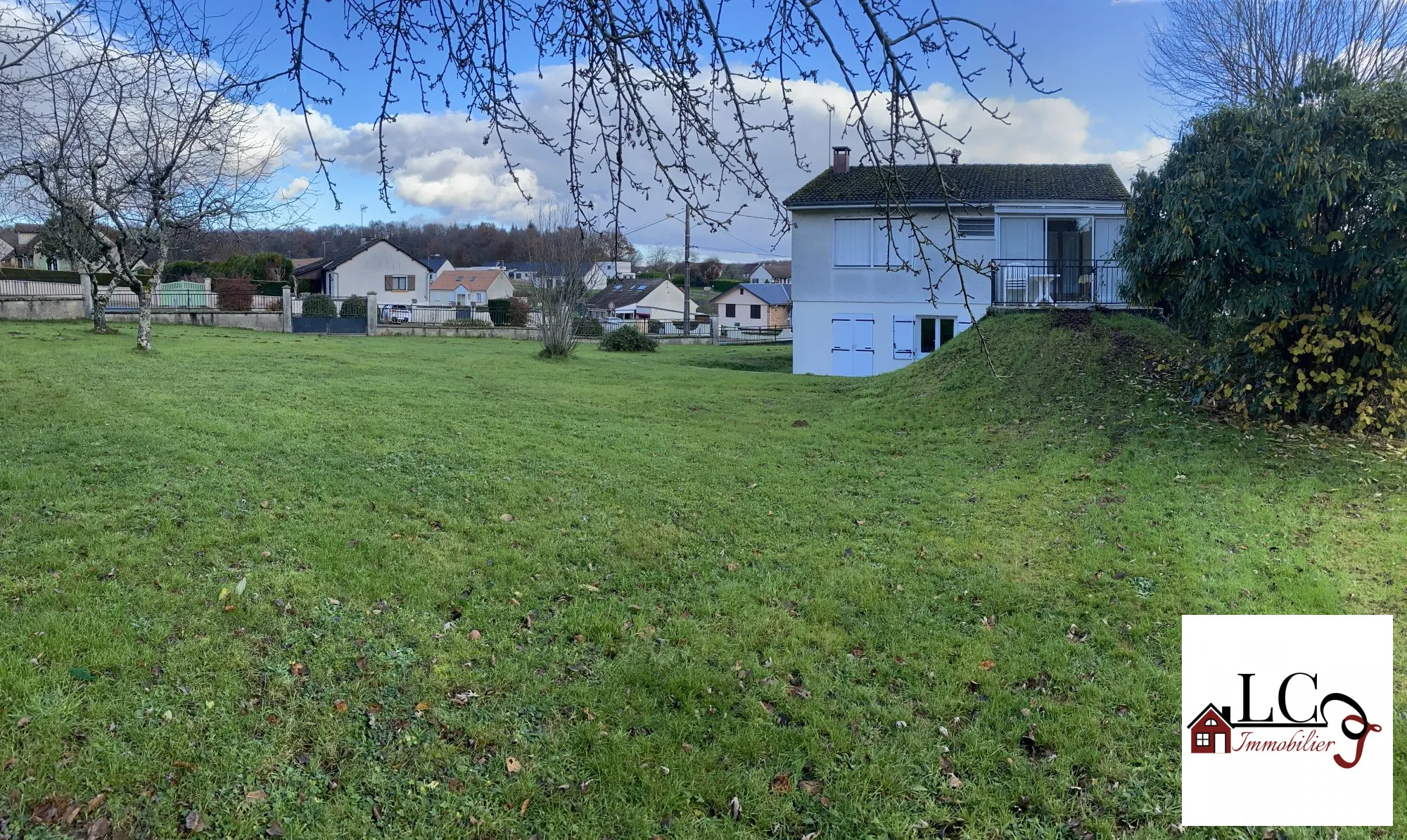 Maison à vendre à Urzy avec studio, garage et studio indépendant - 94 m² habitables 