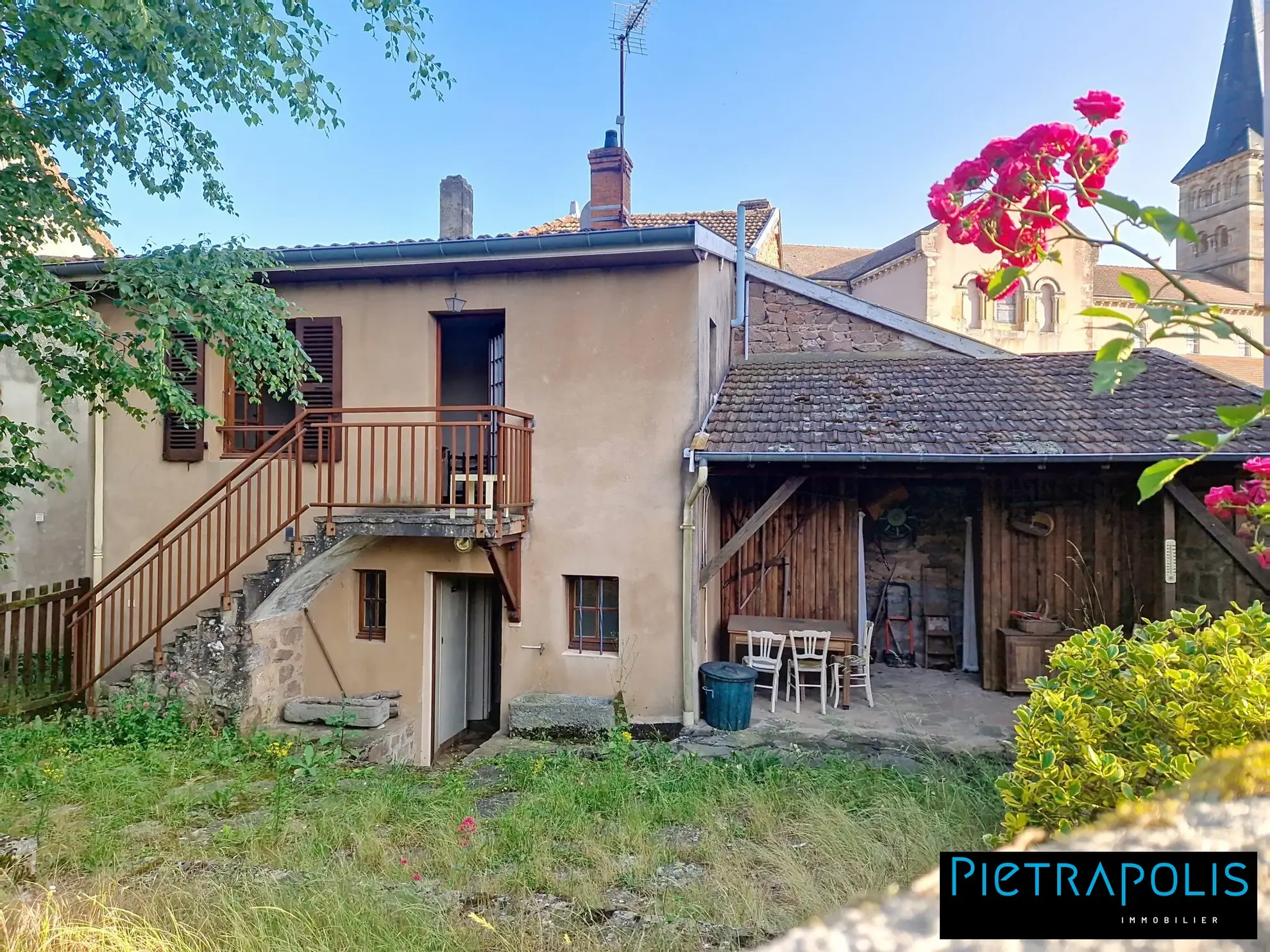 Maison de village 3 chambres avec jardin à Gibles 