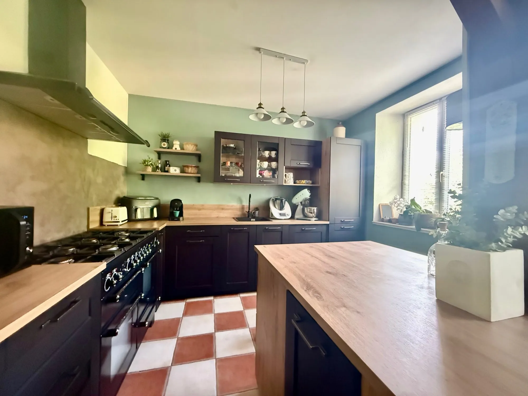 Maison familiale en pierre à 15 minutes de Soissons avec garage et terrain de 500m² 