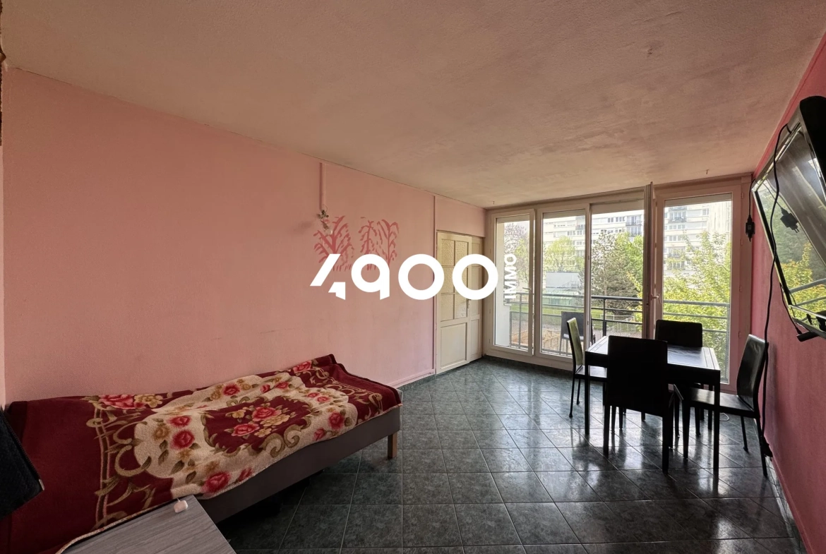 Appartement T4 à vendre à Orly avec balcon, cave et parking - Résidence calme 