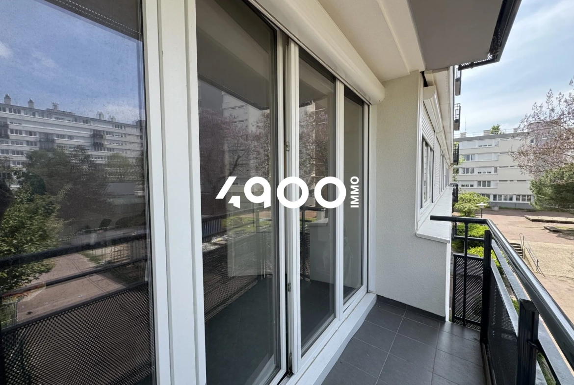 Appartement T4 à vendre à Orly avec balcon, cave et parking - Résidence calme 