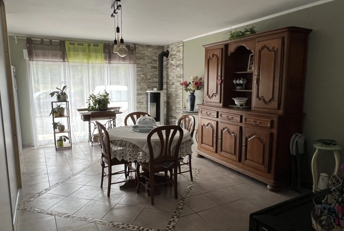 séjour Splendide maison 5 chambres en colombage à Briouze, Normandie, avec jardin de 2666 m² 