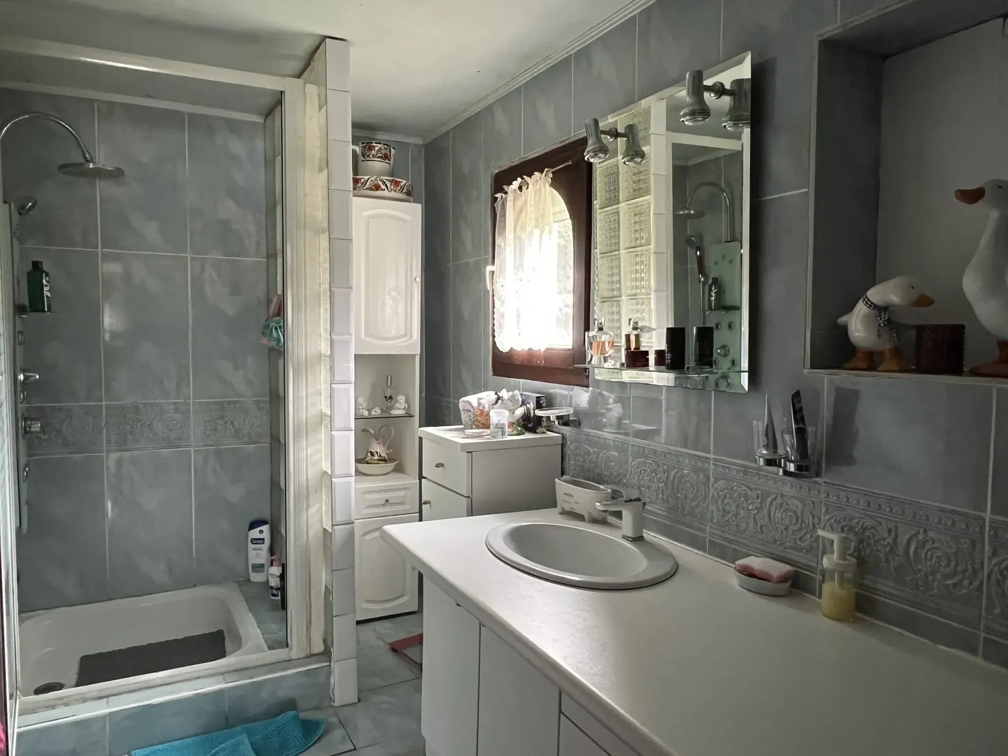 salle de bains Splendide maison 5 chambres en colombage à Briouze, Normandie, avec jardin de 2666 m² 