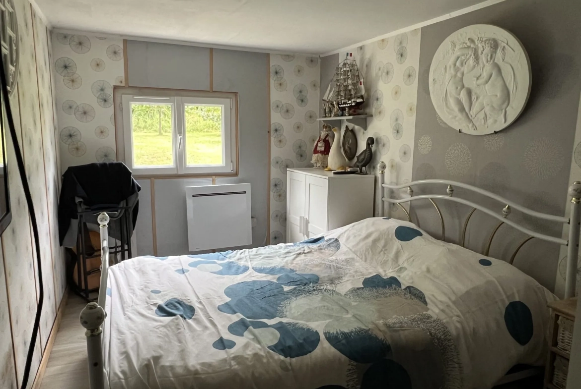 chambre 1 RDC Splendide maison 5 chambres en colombage à Briouze, Normandie, avec jardin de 2666 m² 