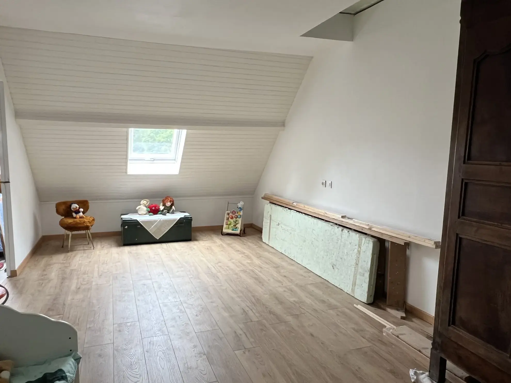 chambre 3 étage Splendide maison 5 chambres en colombage à Briouze, Normandie, avec jardin de 2666 m² 