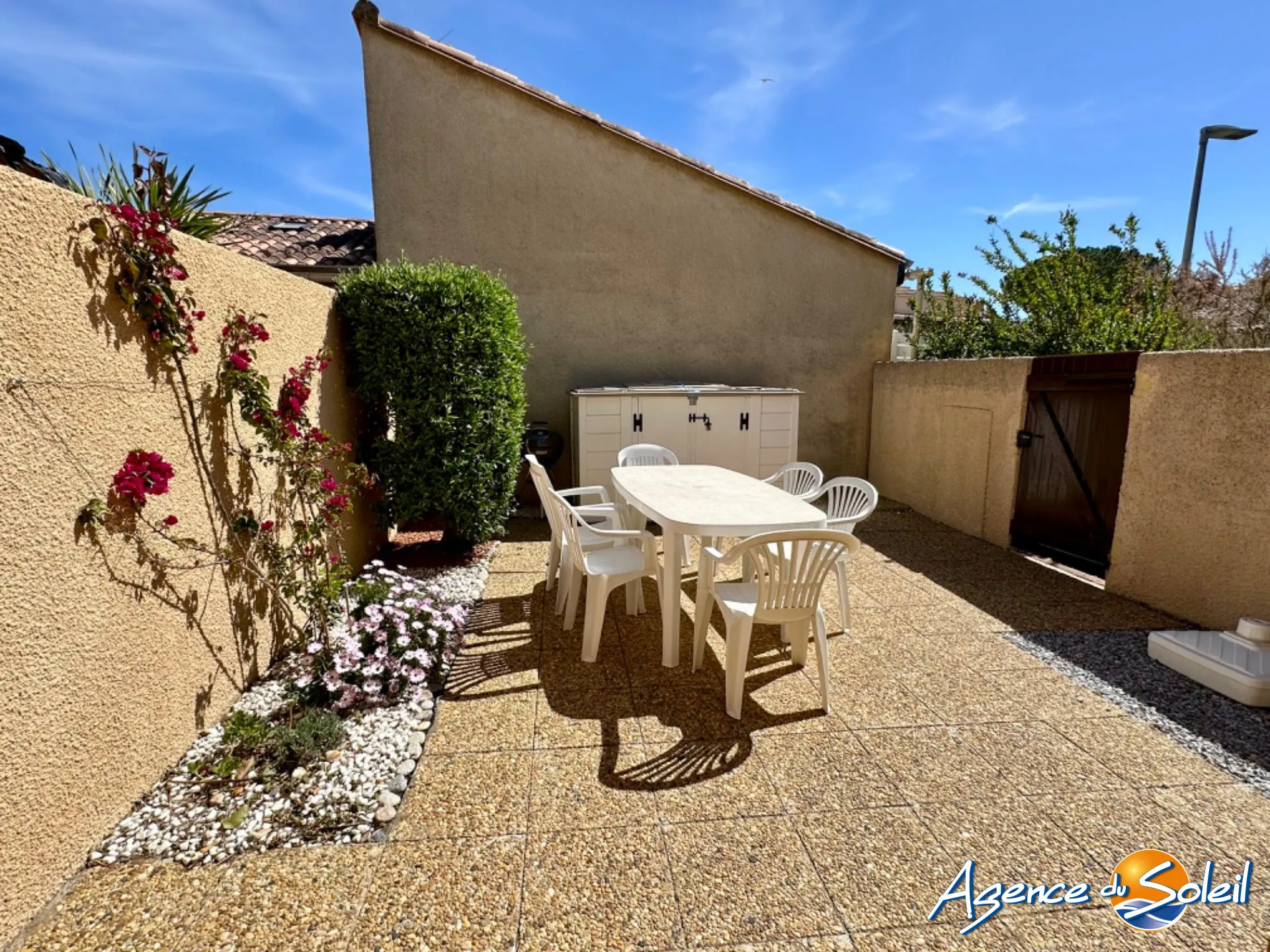 Charmant pavillon T3 avec terrasse et vue sur le Canigou à Saint-Cyprien 