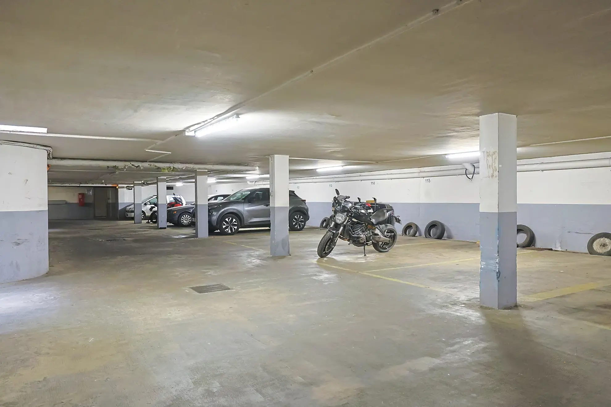 Appartement T3 avec vue mer et parking à Hyères - Dernier étage 