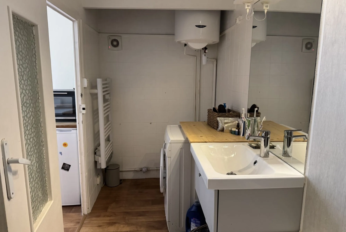 Appartement T2 à Montpellier Les Arceaux – Cour, Cellier, Proximité Tram et Commodités 