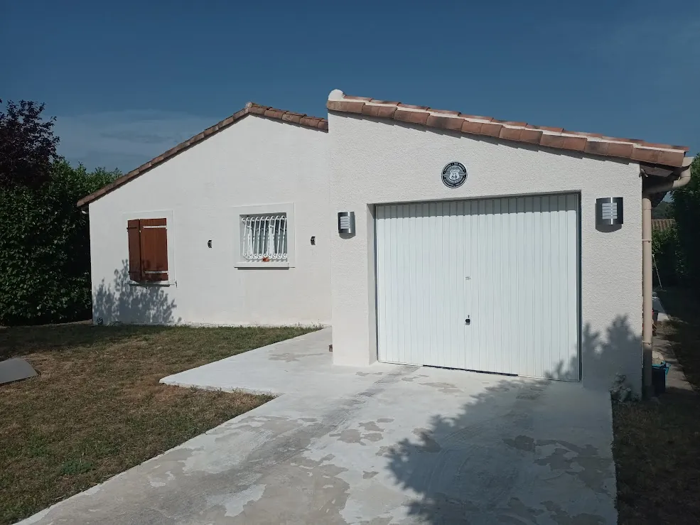 Villa moderne 3 chambres avec garage et jardin à Carcassonne