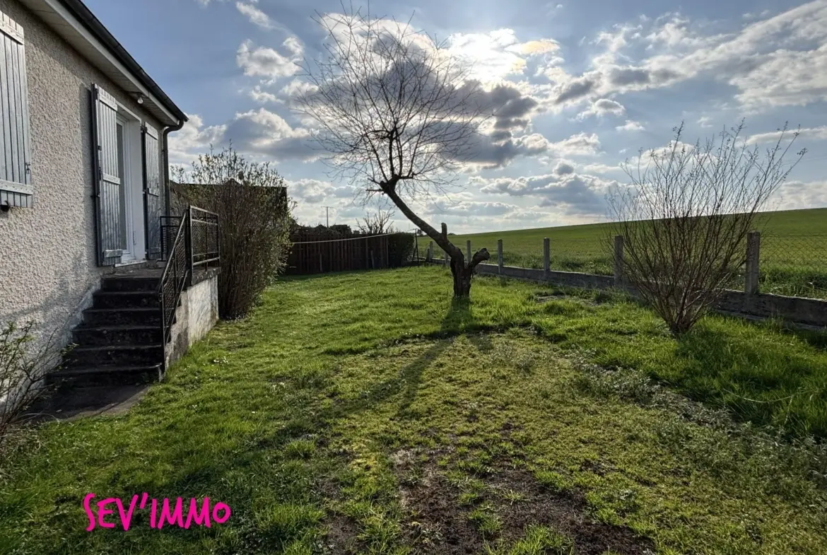 Maison à vendre à Billy – Vue dégagée, terrain clos, potentiel rénovation 