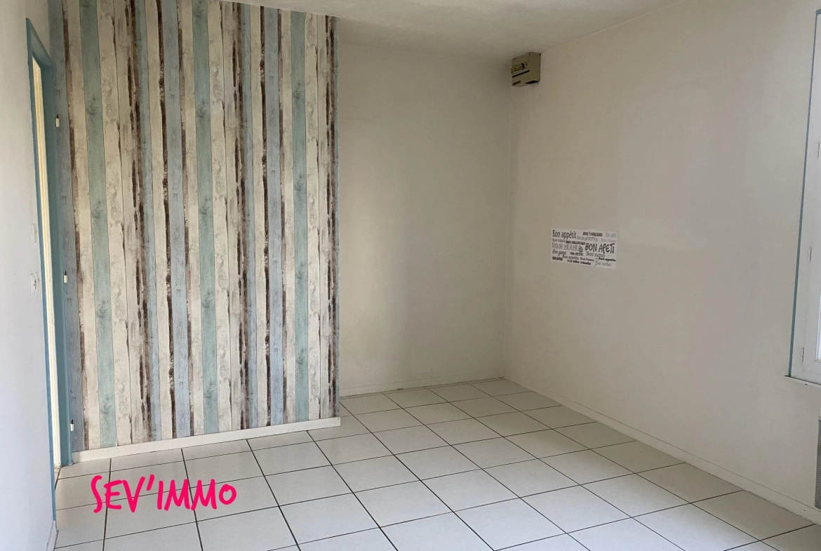 Maison à vendre à Billy – Vue dégagée, terrain clos, potentiel rénovation 