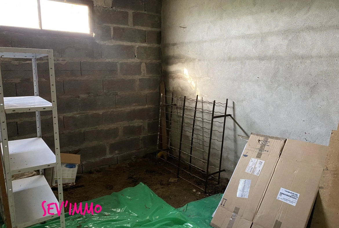 Maison à vendre à Billy – Vue dégagée, terrain clos, potentiel rénovation 
