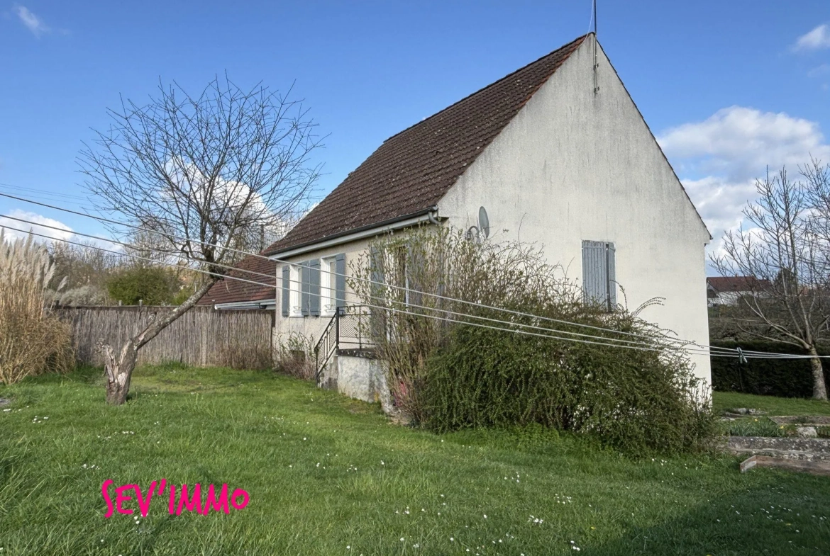 Maison à vendre à Billy – Vue dégagée, terrain clos, potentiel rénovation 