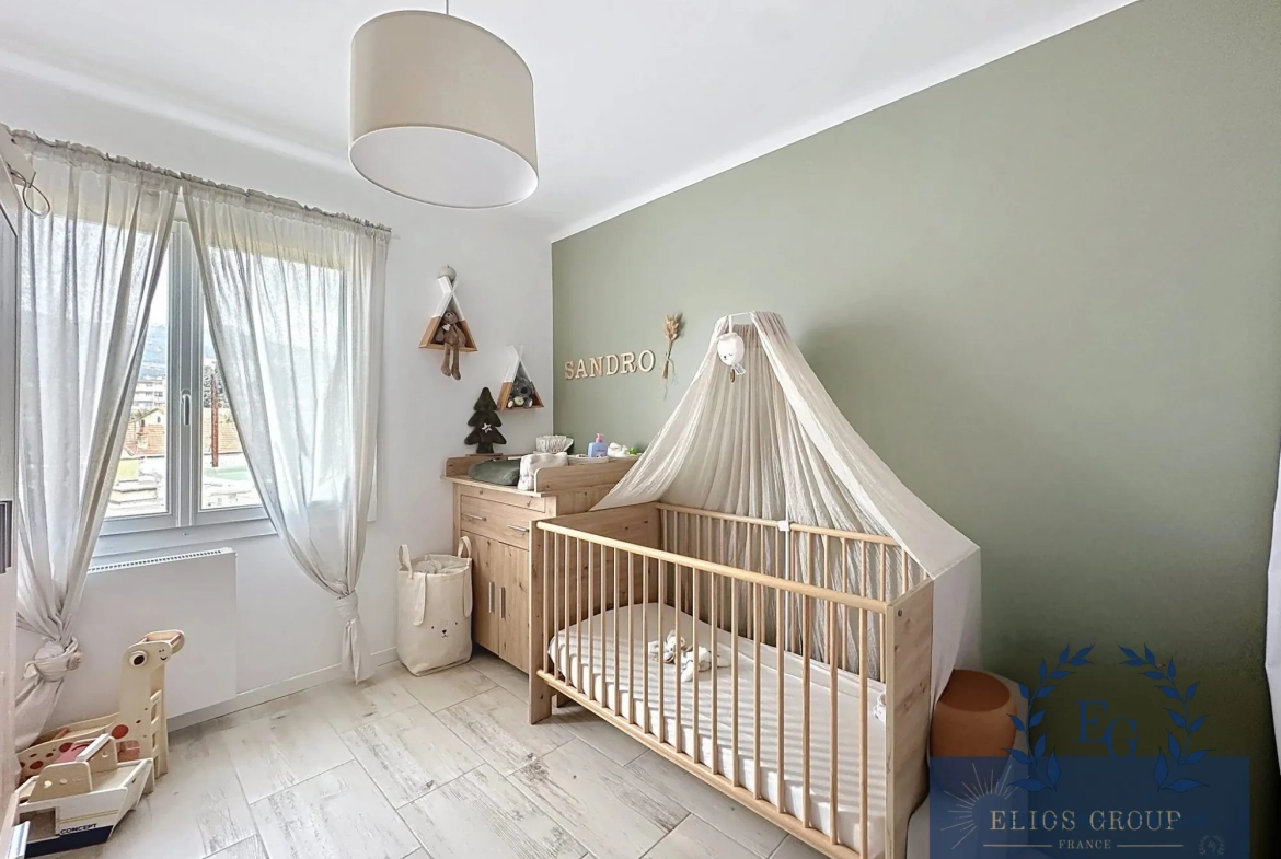 Bel appartement T3 rénové avec balcon à Toulon – moderne et lumineux 