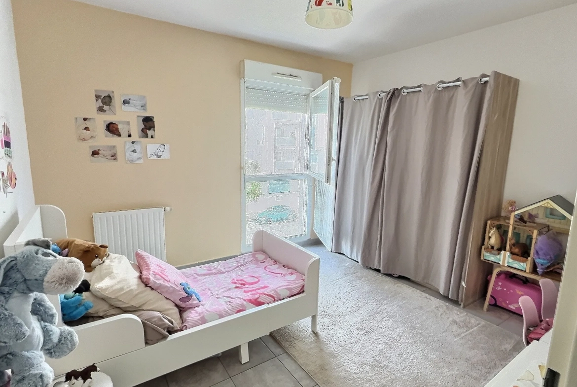 Appartement T3 de 62 m² à Juvignac avec terrasse et parking, idéal pour résidence principale ou investissement 