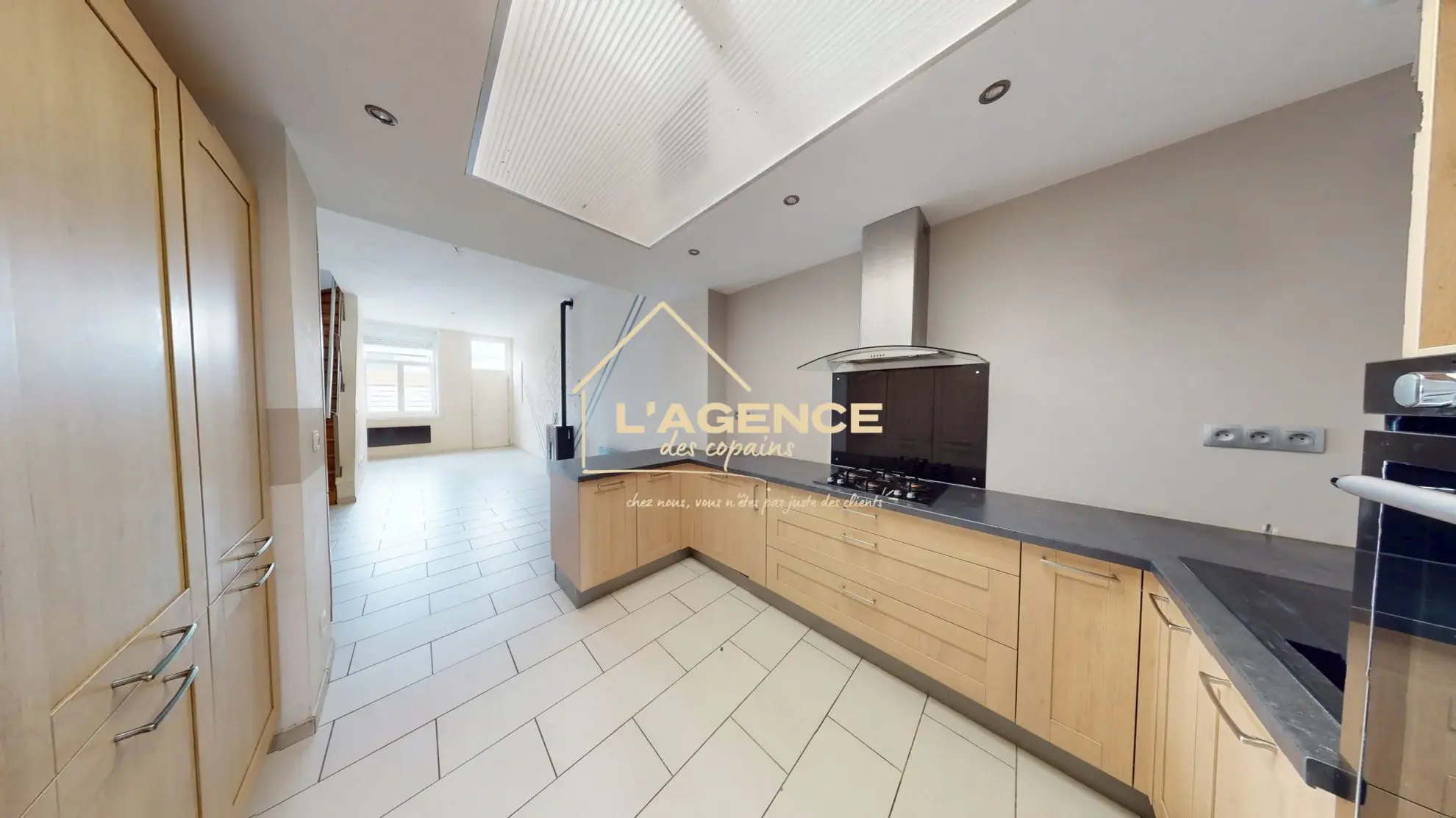 Maison rénovée avec jardin et dépendance à Hazebrouck - 100 m² 