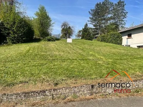 Terrain constructible à Zetting près de Sarreguemines avec vue dégagée 